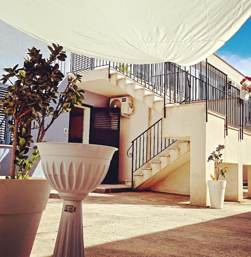 Sud 12 - Ville Sul Mediterraneo Apart Hotel Мадзара-дель-Валло Екстер'єр фото